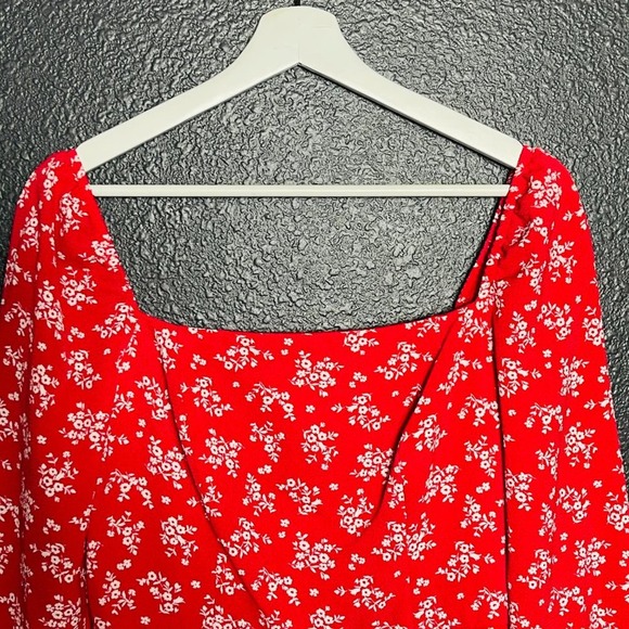 B. Darlin Red Square Neck Ditsy Floral Dress 7/8 - Picture 4 of 10